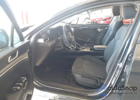 2021 Kia K5 Lxs z USA, uszkodzony, nr VIN 5XXG14J20MG023964